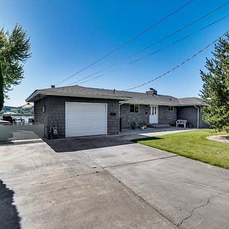 Moses Lake Retreat With Fenced Yard And Private Dock! Villa Exterior photo